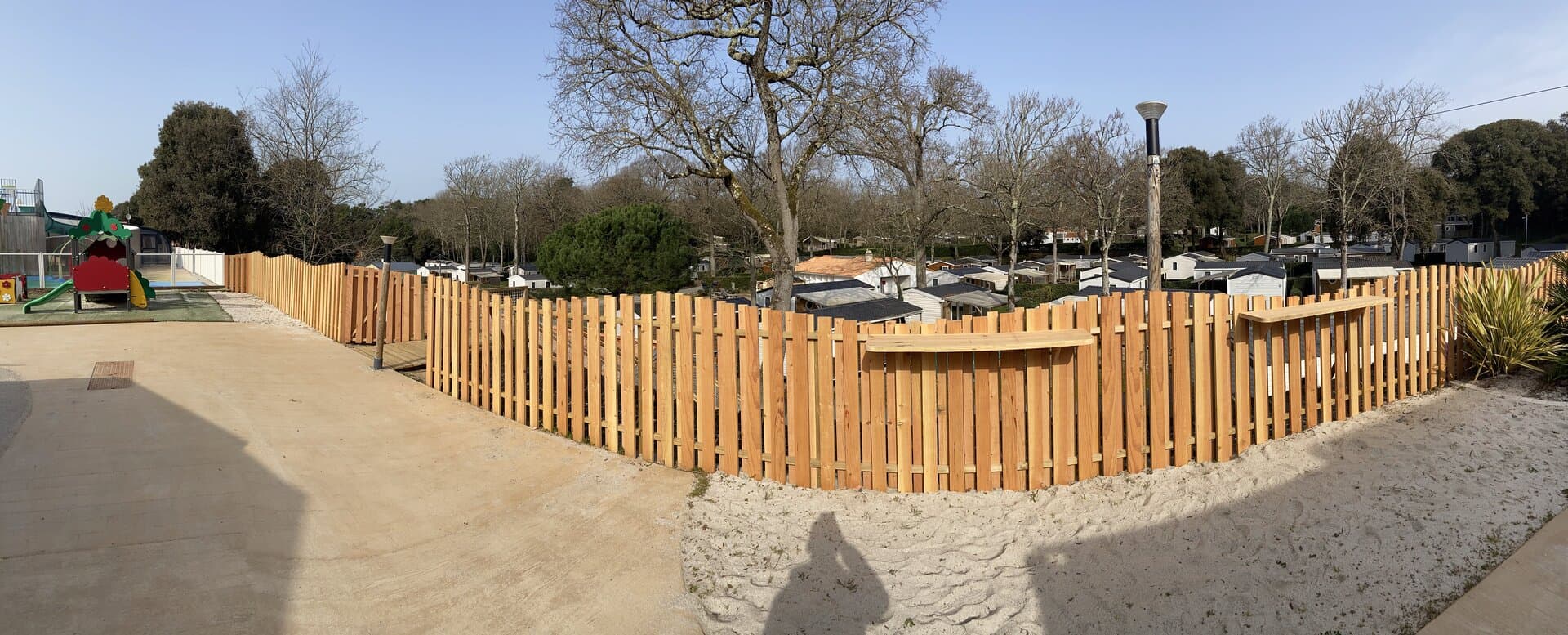 Clôture bois sur mesure en Vendée — menuisier La Roche-sur-Yon