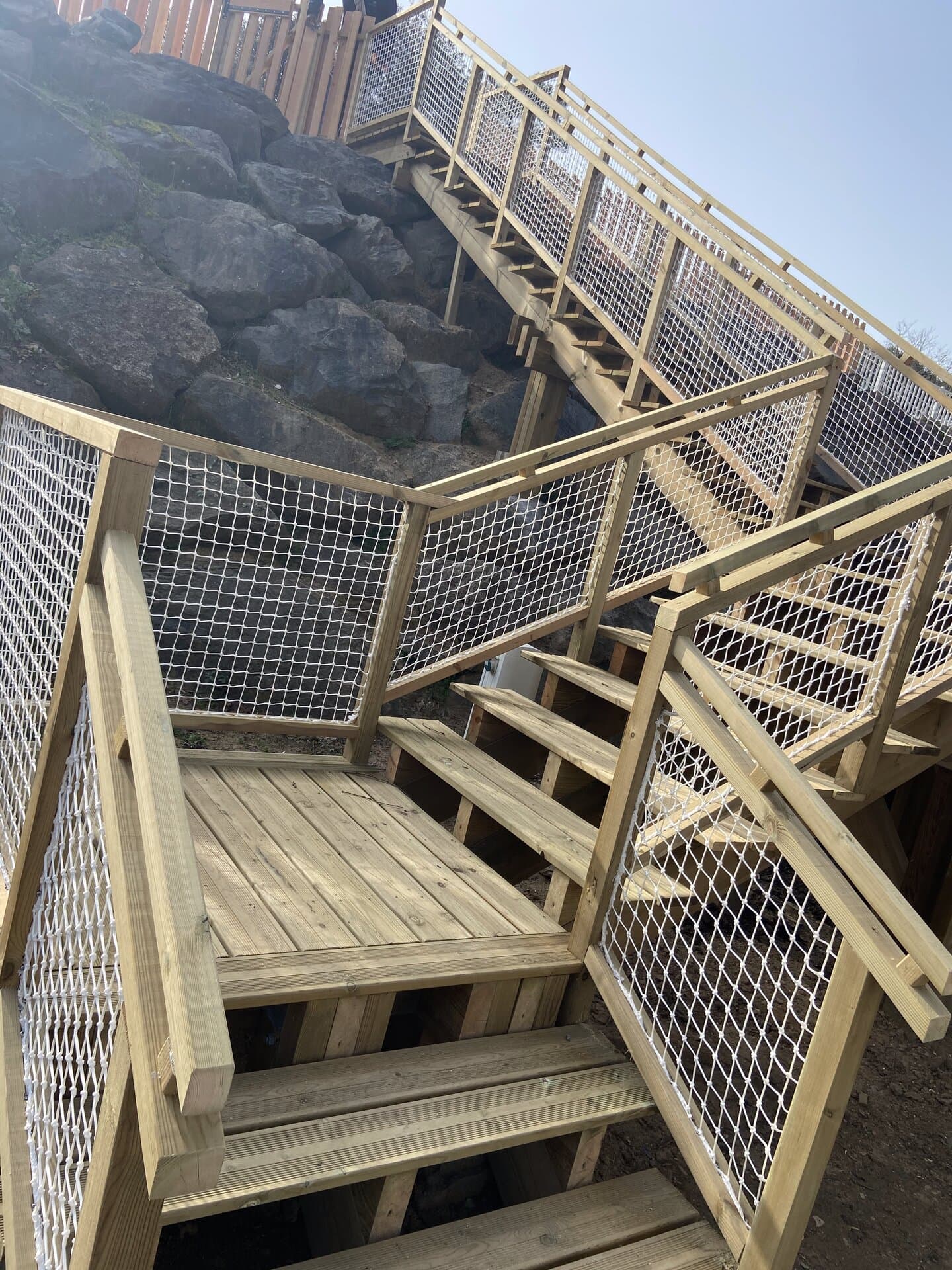 Escalier bois sécurisé aménagement extérieur Négrit Rénovation Vendée