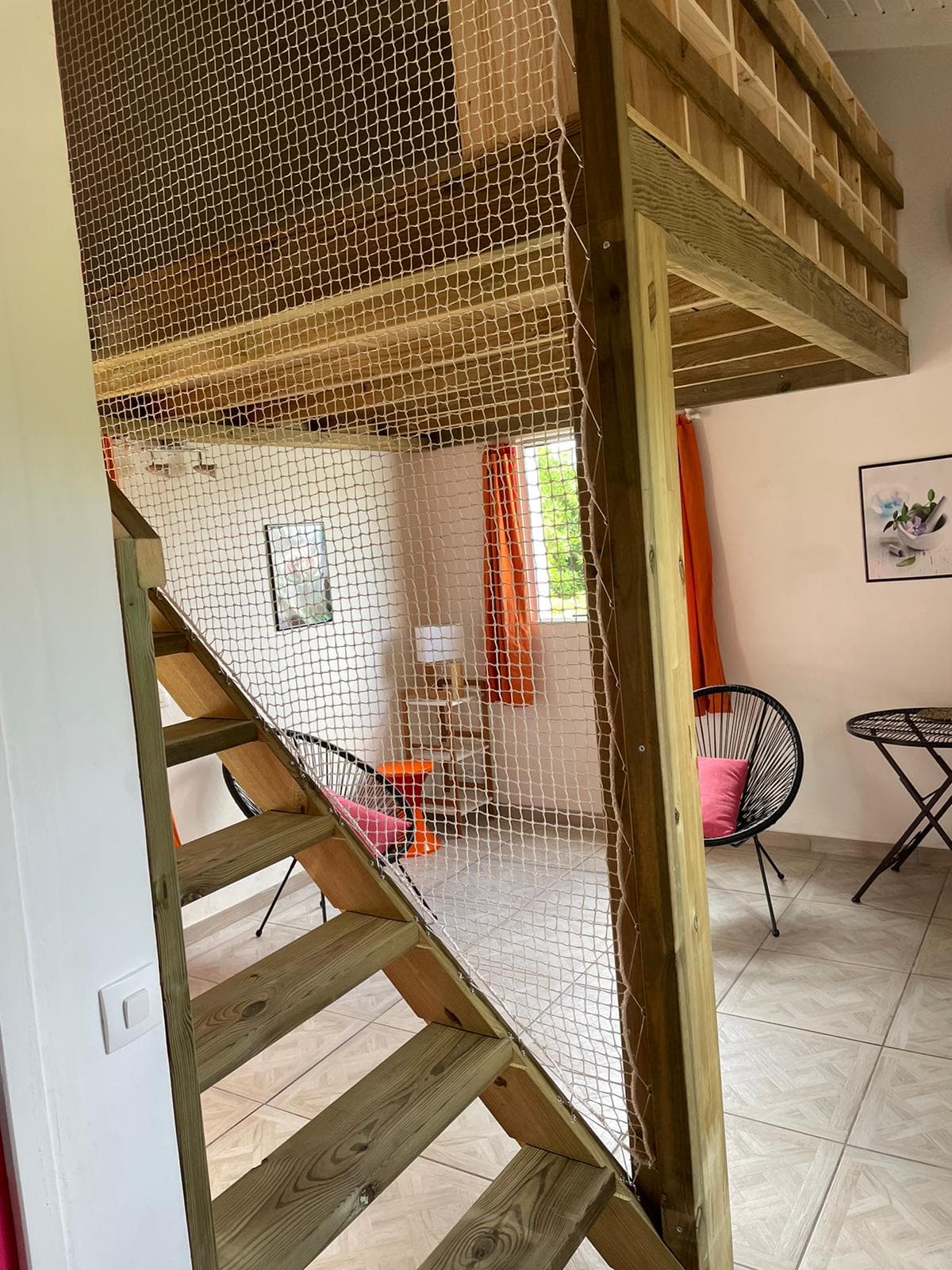 Lit mezzanine bois sur mesure par menuisier en Vendée